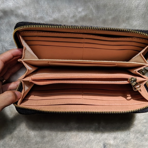 See By Chloe Zip Around Wallet - Picture 4 of 8